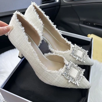 Дизайнерски Дамски обувки-лодка с кристали, Пролетната мода 2023 г., Женски обувки на малкия висок ток с остър пръсти, Елегантни Дамски обувки, обувки за Сватба